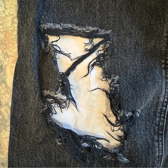 Aritzia Denim Forum The Joni High Rise Loose Jeans Size 28 Black Distressed READ - Picture 5 of 16